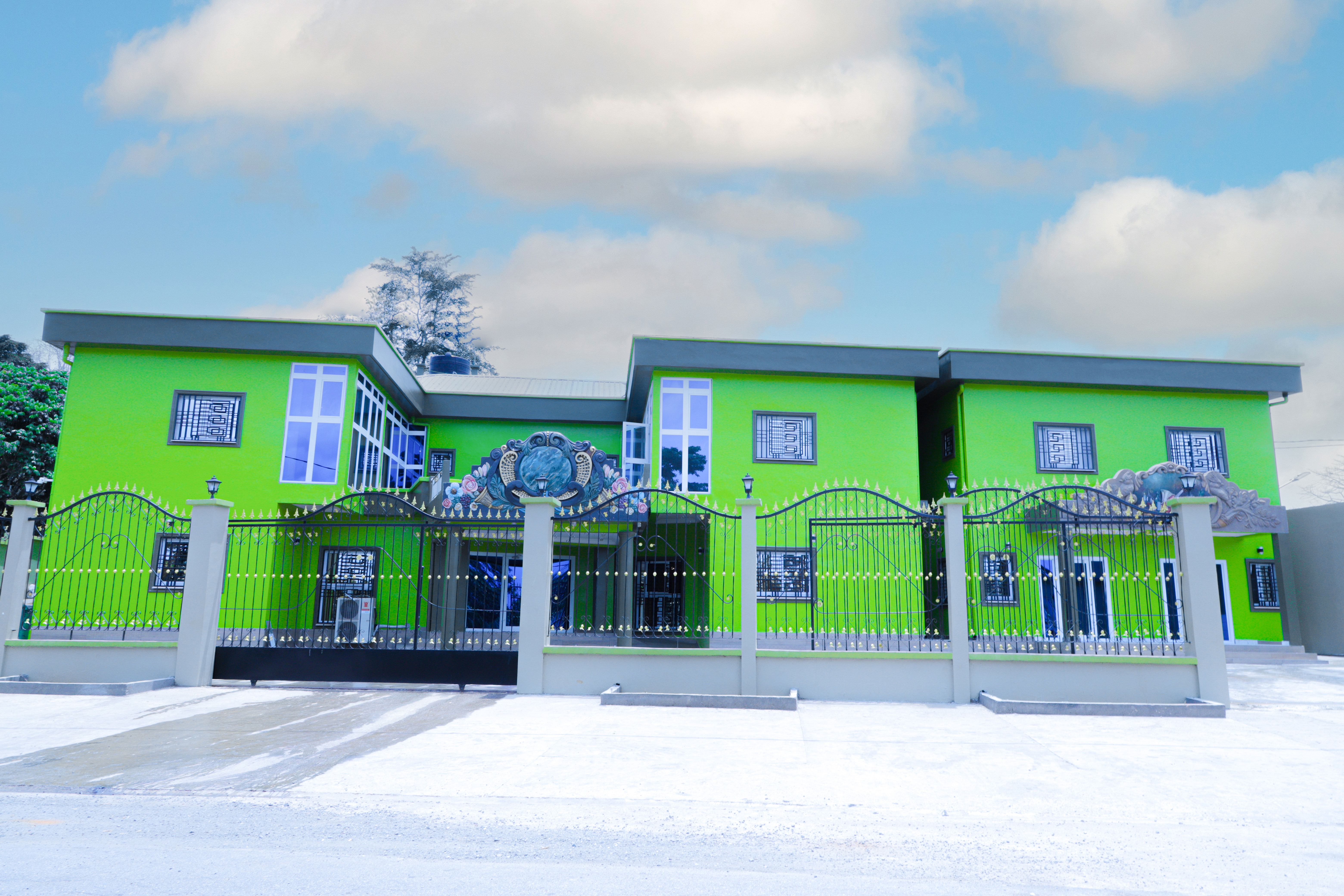 Hotel 5